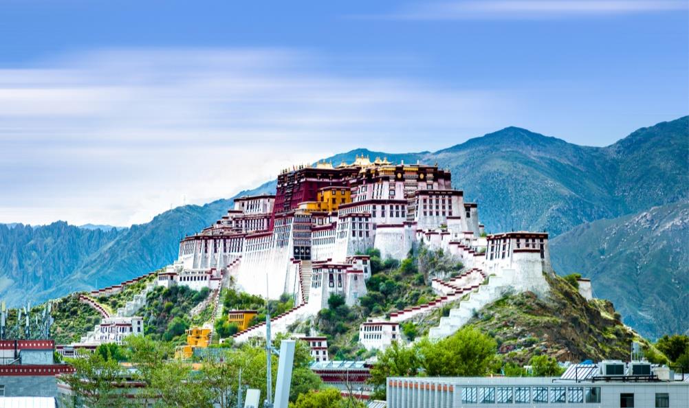 Der Potala Palast, das Architekturwunder der Welt und das Wahrzeichen der Stadt Lhasa.